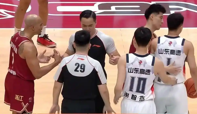 BB体育-山东男篮23分惨败浙江稠州,心凉了,邱彪或已对球队失去控制
